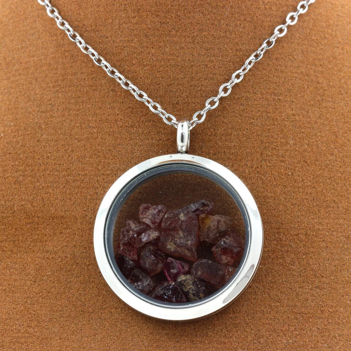 Collier Grenat Rhodolite Modèle Médaillon