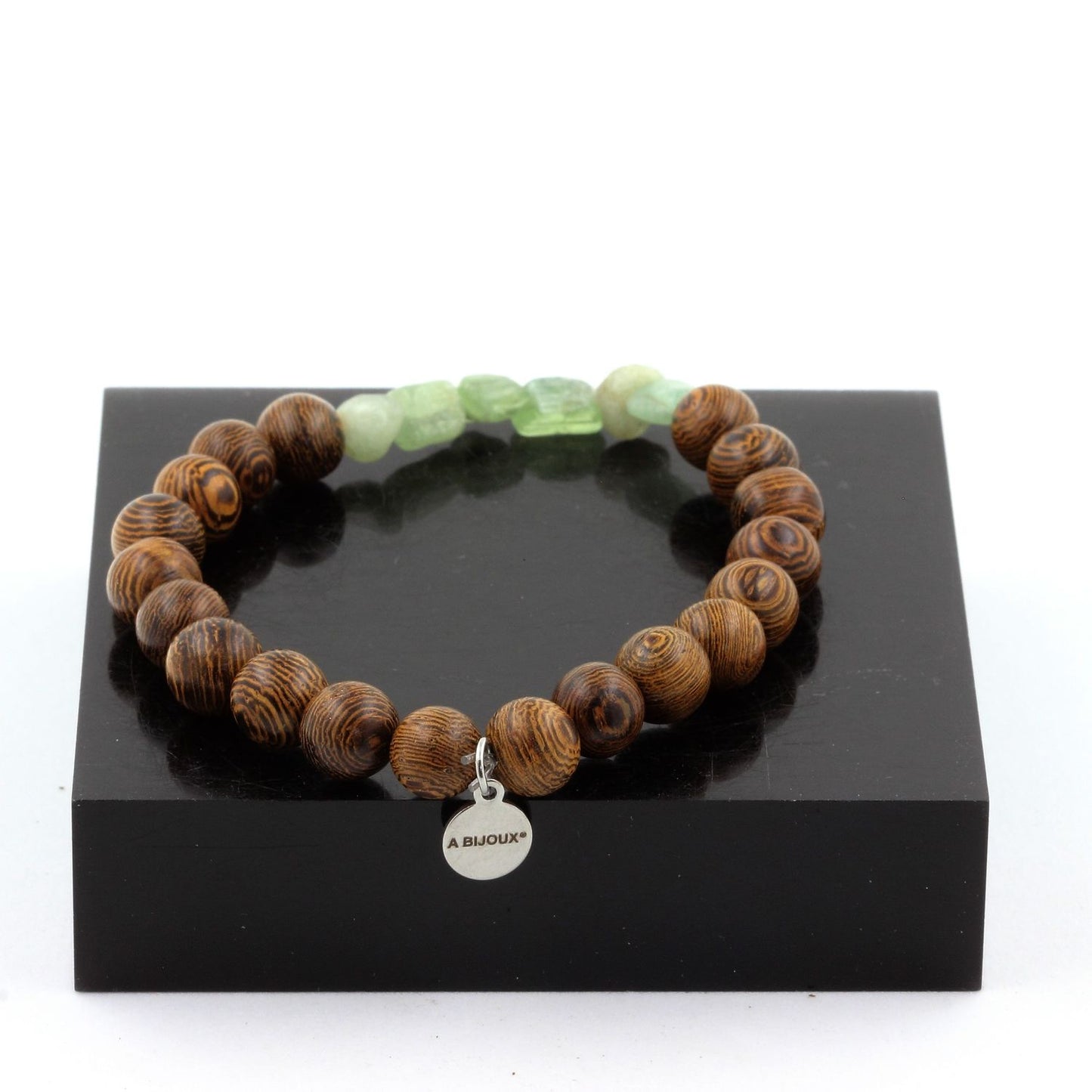 Cyanite verte du Brésil + Perles bois. Bracelet Perles