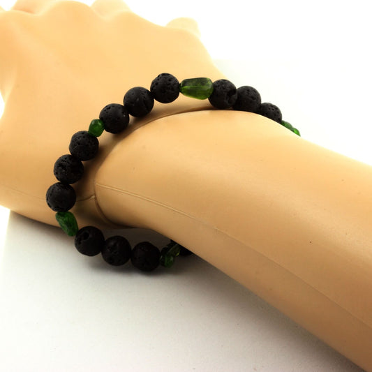 Diopside du Brésil + Perles Lave. Bracelet Perles naturelles