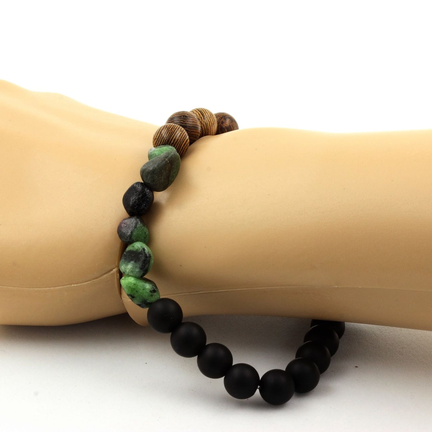Epidote de Birmanie + Perles Onyx noir mat + bois. Bracelet Perles