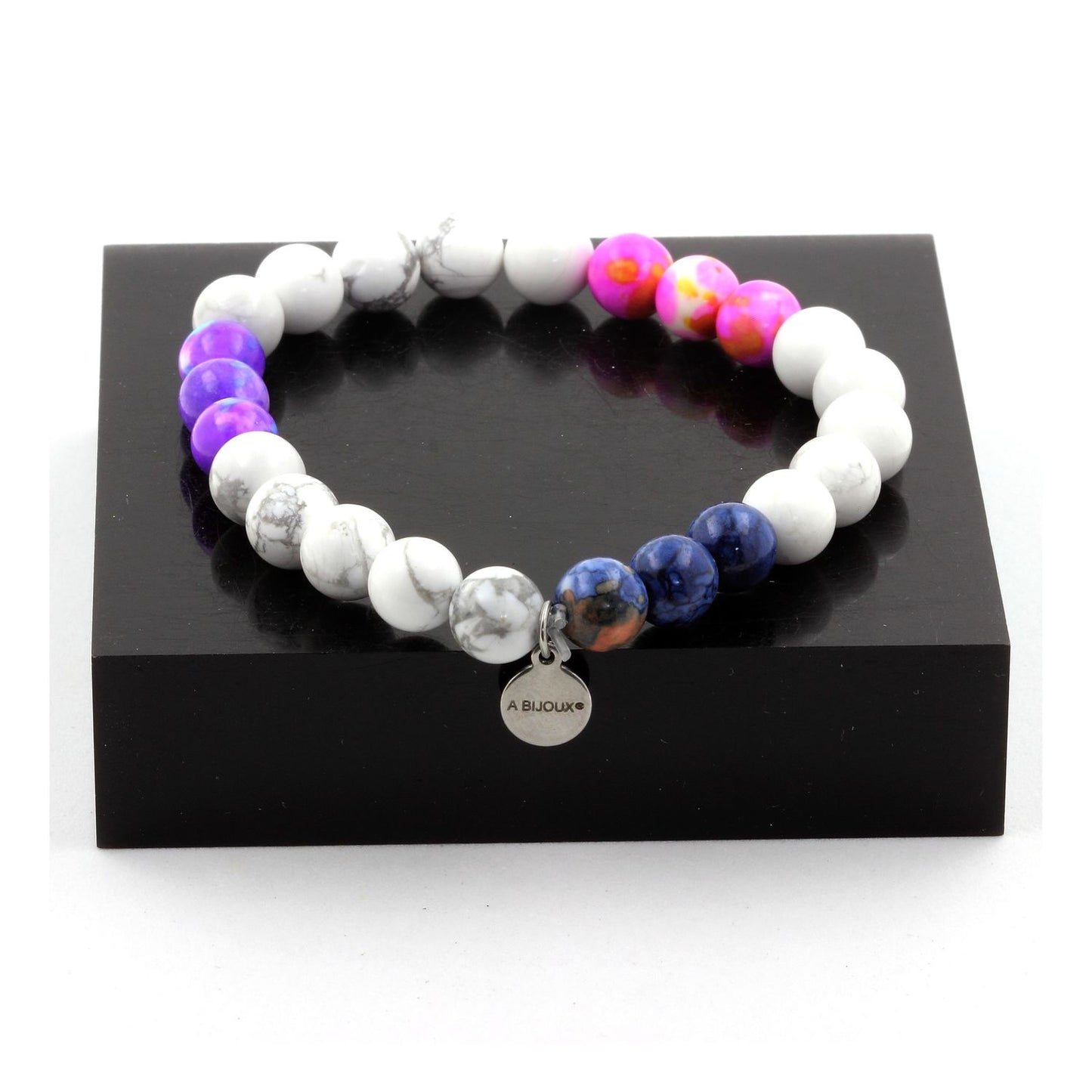 Howlite + Jaspe violet bleu + Jaspe rose jaune + Jaspe bleu. Bracelet en Perles naturelles