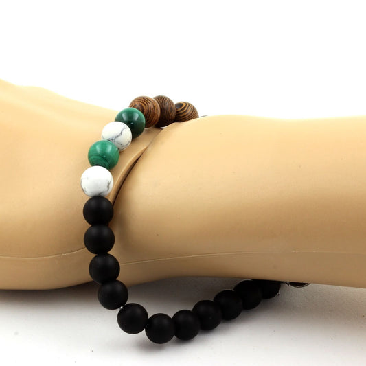 Malachite du Congo + Howlite + Onyx noir mat + bois. Bracelet Perles naturelles