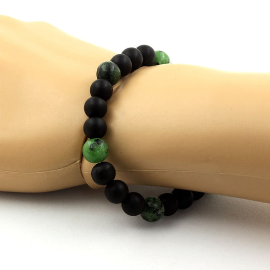 Onyx noir mat + Epidote d'Australie. Perles naturelles