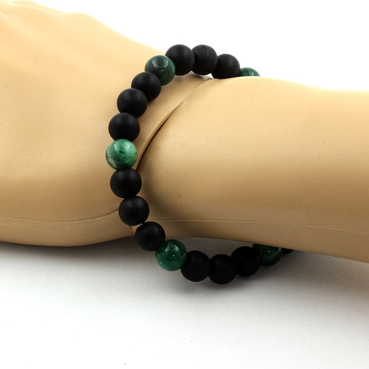 Onyx noir mat + Mica vert en provenance de Tanzanie. Bracelet Perles naturelles