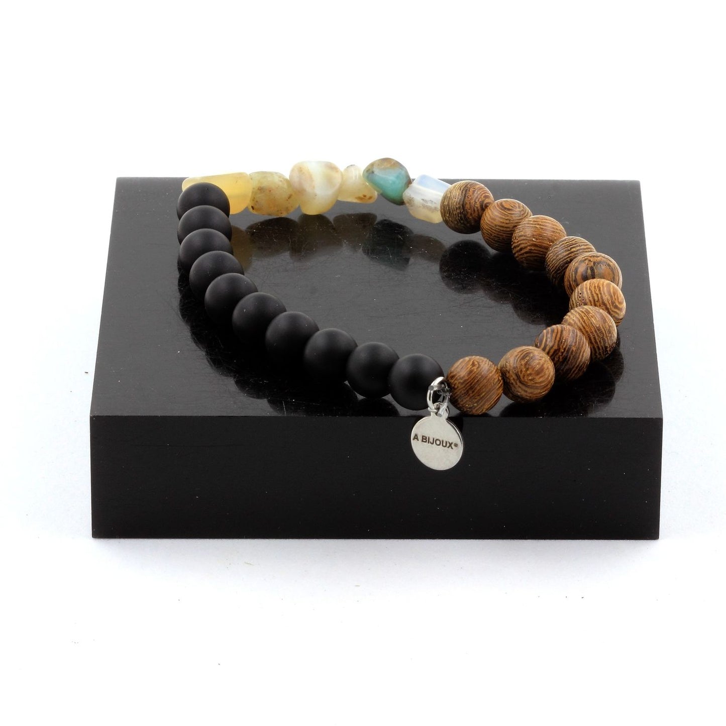 Opale multicolore d' Australie + Perles Onyx noir mat + bois. Bracelet Perles