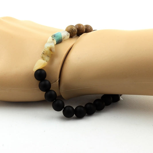 Opale multicolore d' Australie + Perles Onyx noir mat + bois. Bracelet Perles