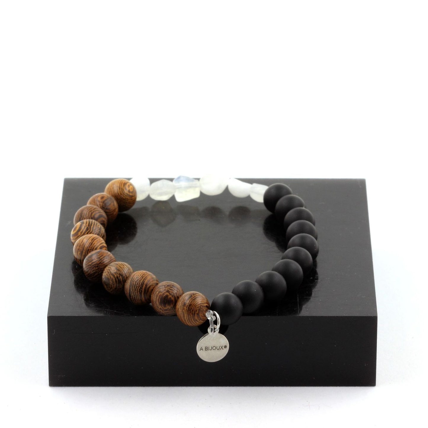 Pierre de lune d'Inde + Perles Onyx noir mat + bois. Bracelet en Perles naturelles