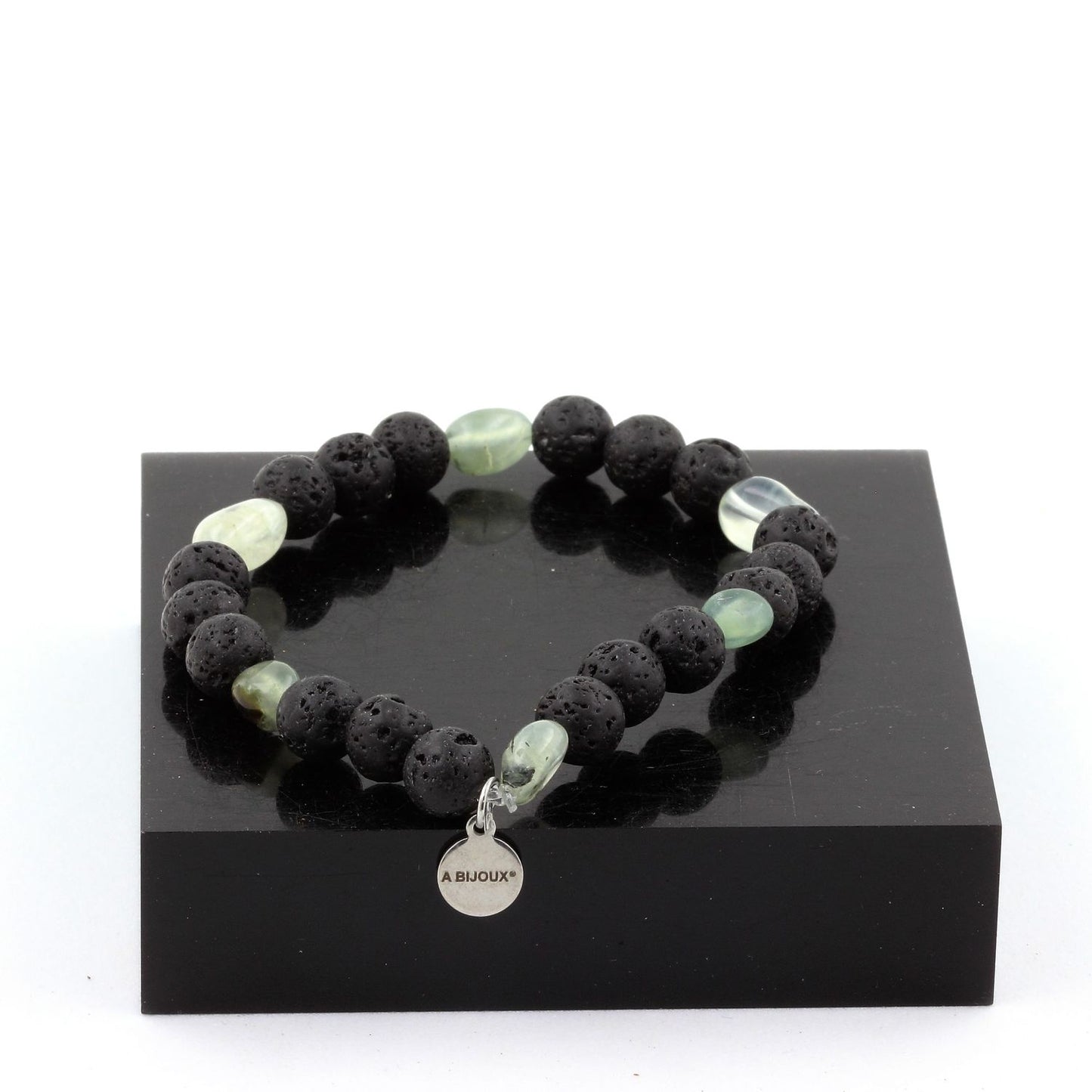 Prehnite du Canada + Perles Lave. Bracelet en Perles naturelles