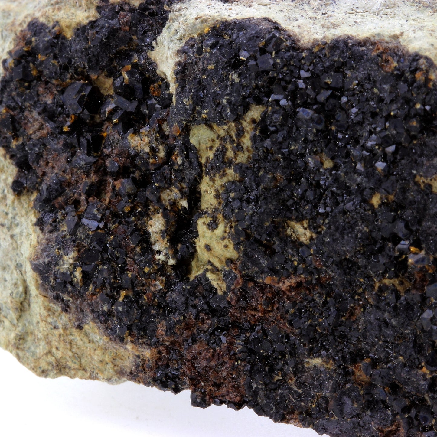 Grenat Melanite. 686.5 carats. San Benito Co., California, USA