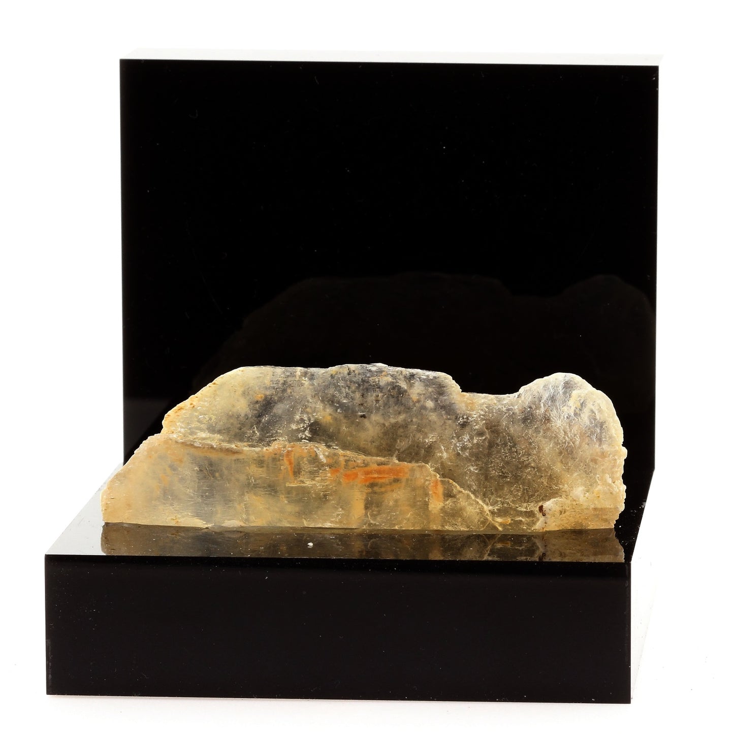 Gypse. 120.3 carats. Grignan, Drôme, France