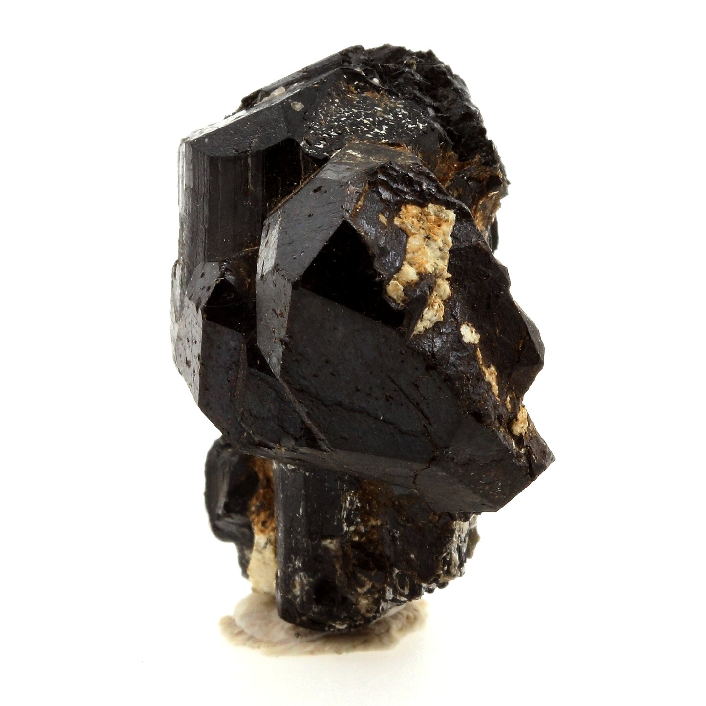 Tourmaline Schörl + Grenat Almandin. 110.9 carats. Tsarafara, Madagascar