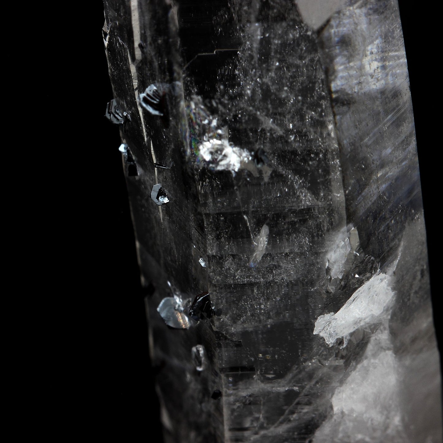 Quartz + Hematite. 233.2 carats. Les Deux Alpes, Oisans, France