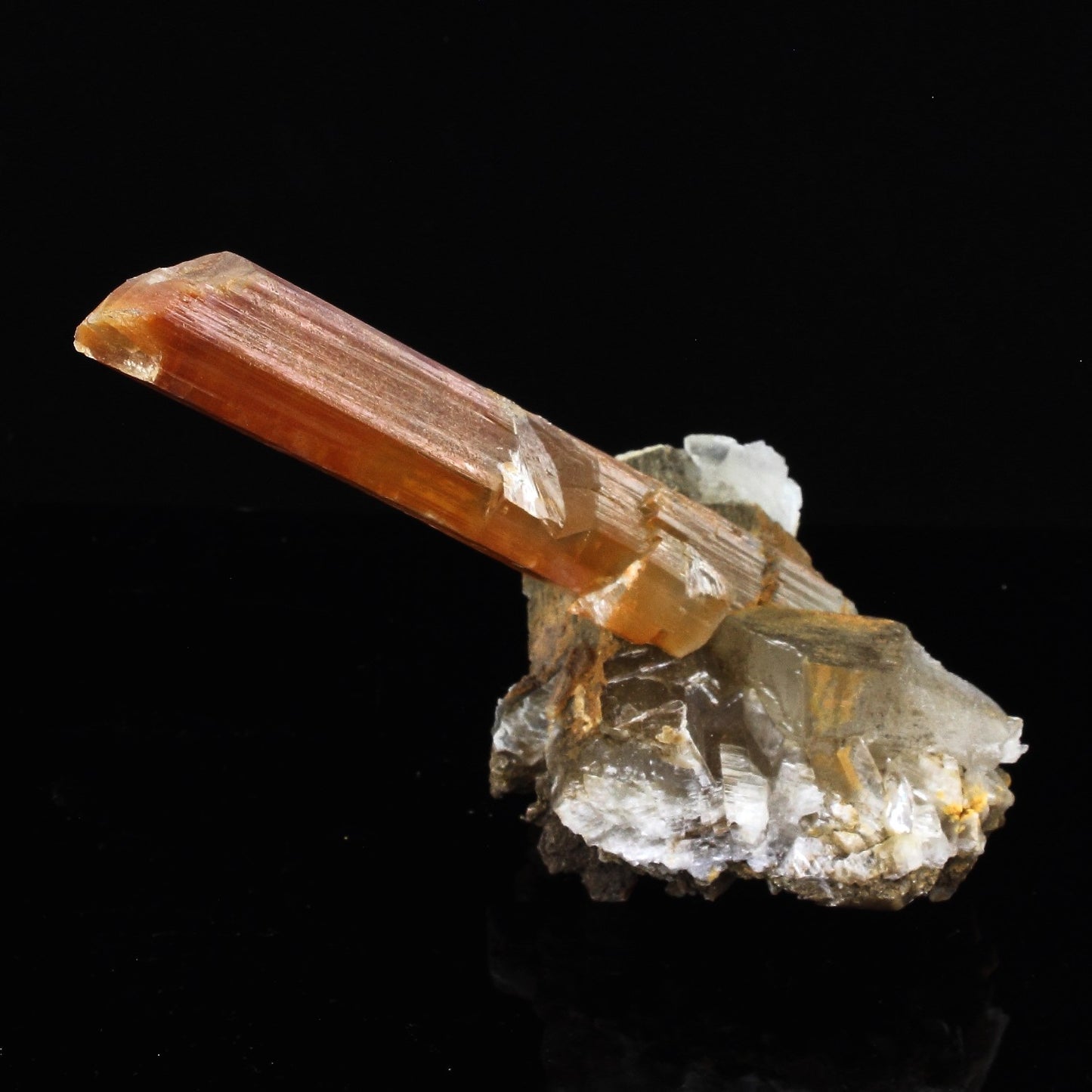 Gypse. 2813.0 carats. La Unión, Sierra de Cartagena, Murcia, Espagne