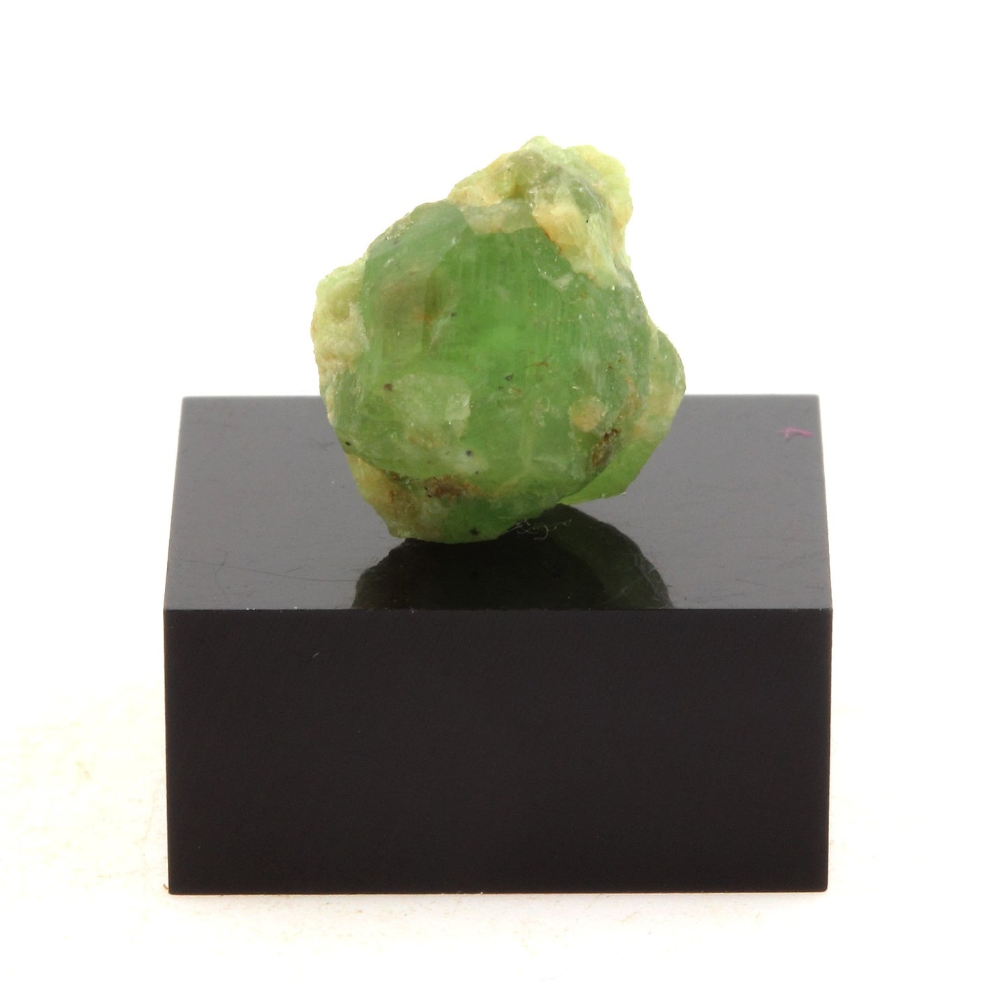 Grenat Grossulaire Tsavorite. 10.96 carats. Merelani Hills, Tanzanie