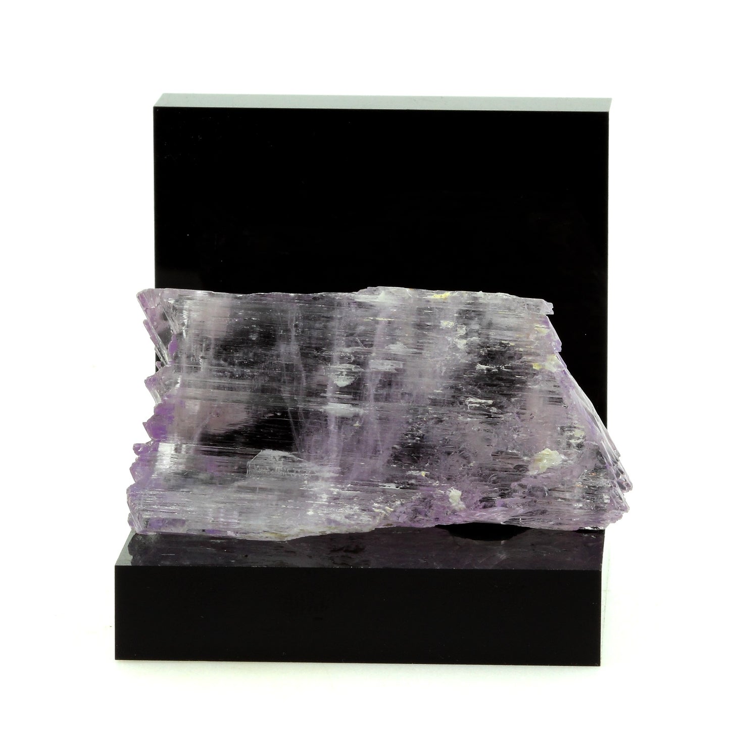 Kunzite. 198.0 carats. Konar Province, Afghanistan