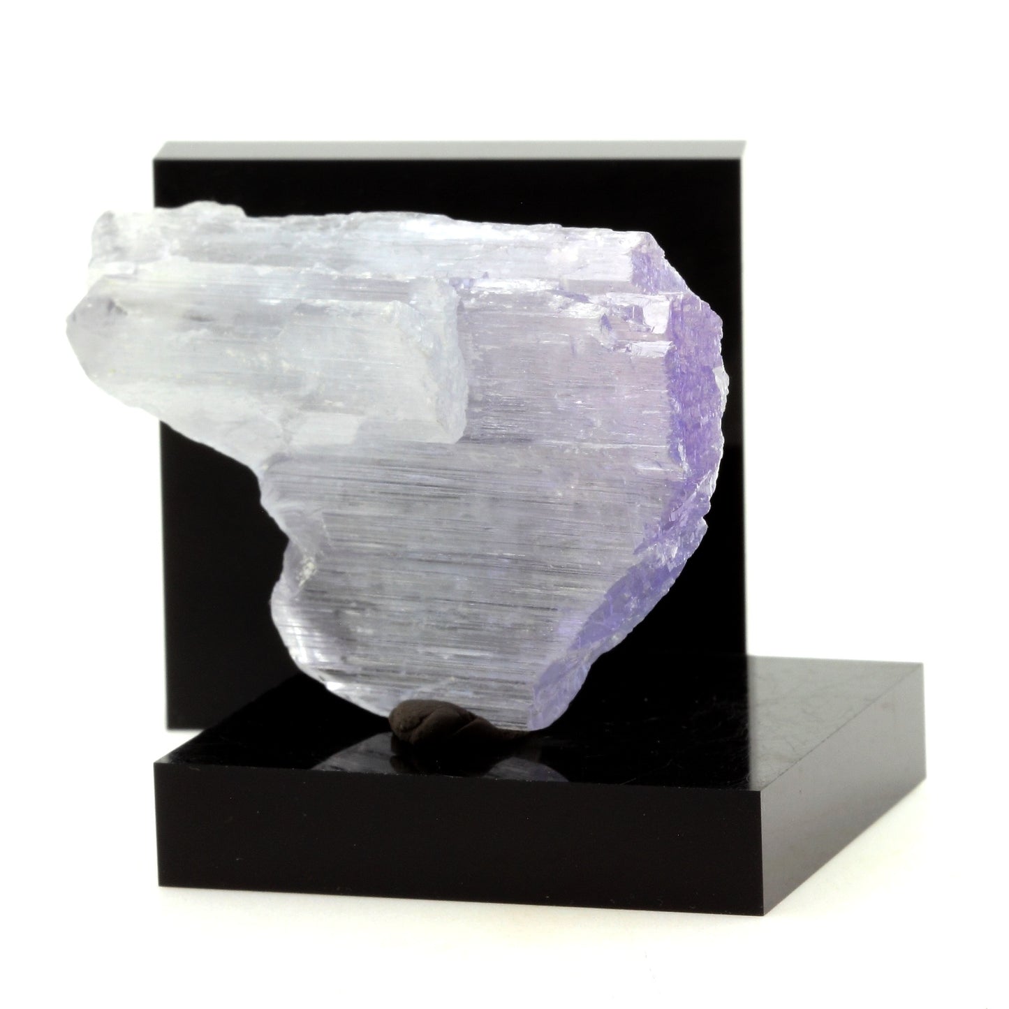 Kunzite. 276.7 carats. Konar Province, Afghanistan