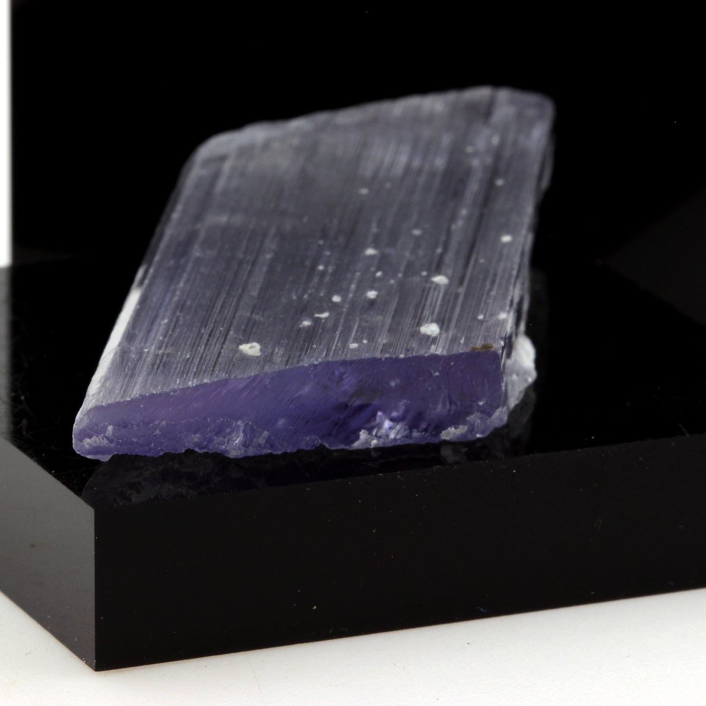 Kunzite. 113.2 carats. Konar Province, Afghanistan