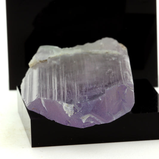 Kunzite. 313.9 carats. Konar Province, Afghanistan