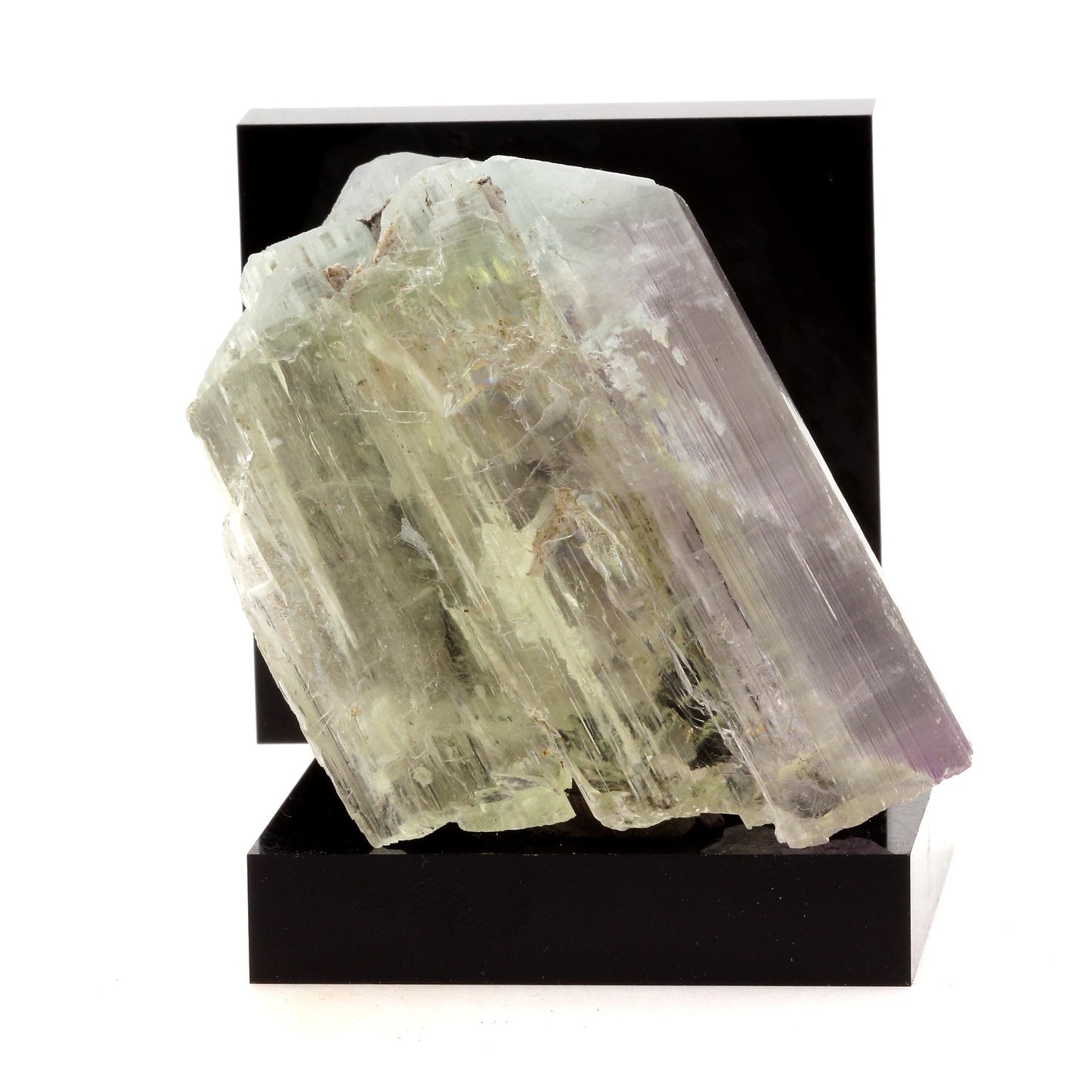 Kunzite. 619.4 carats. Konar Province, Afghanistan