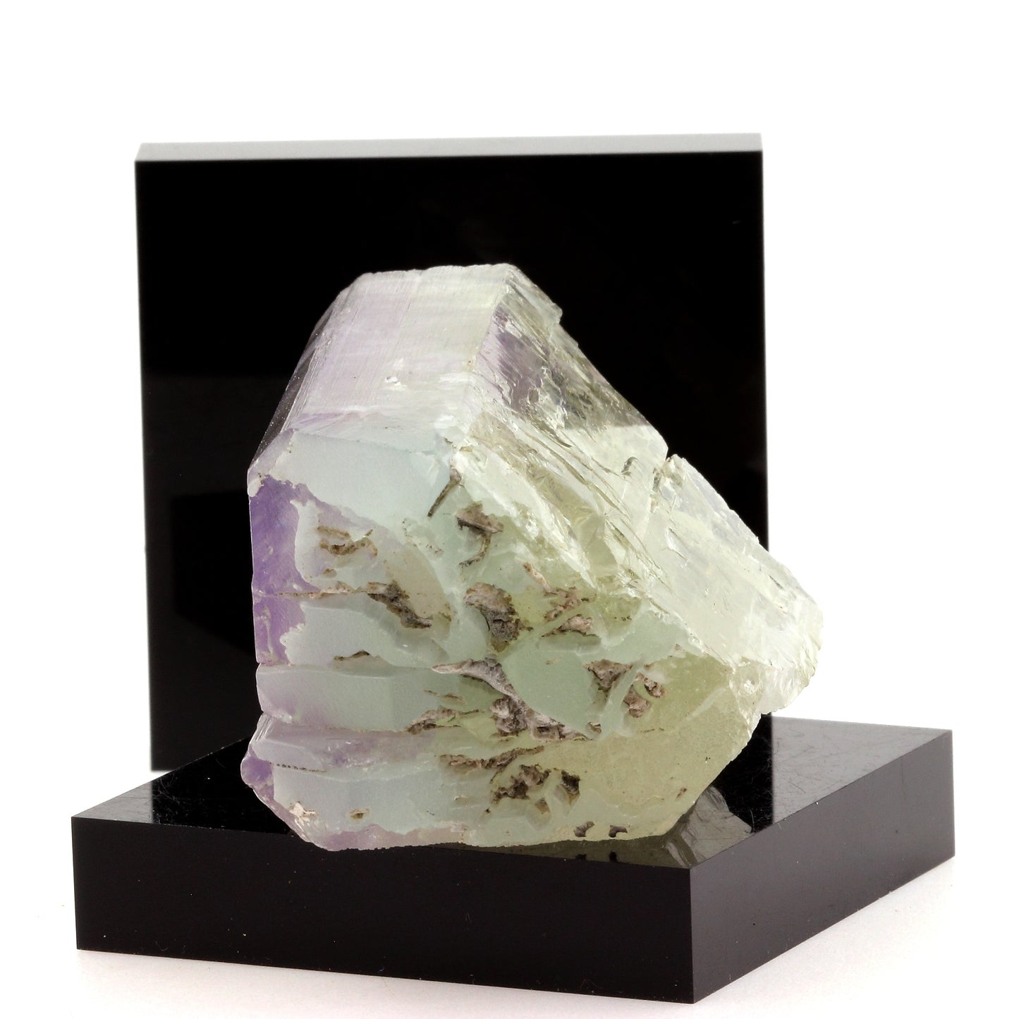 Kunzite. 619.4 carats. Konar Province, Afghanistan