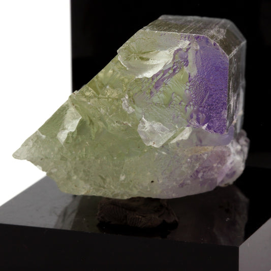 Kunzite. 619.4 carats. Konar Province, Afghanistan