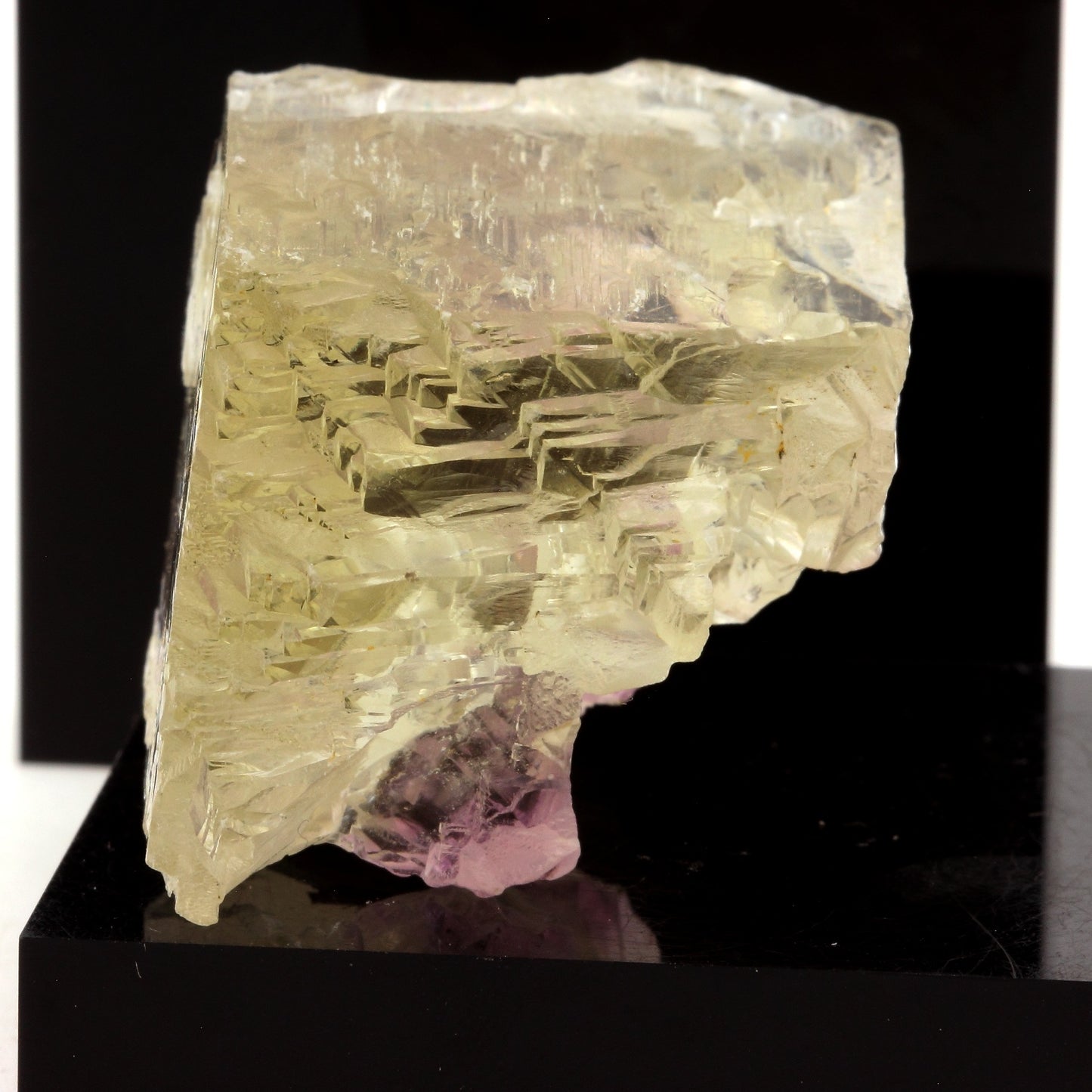 Kunzite. 340.6 carats. Konar Province, Afghanistan