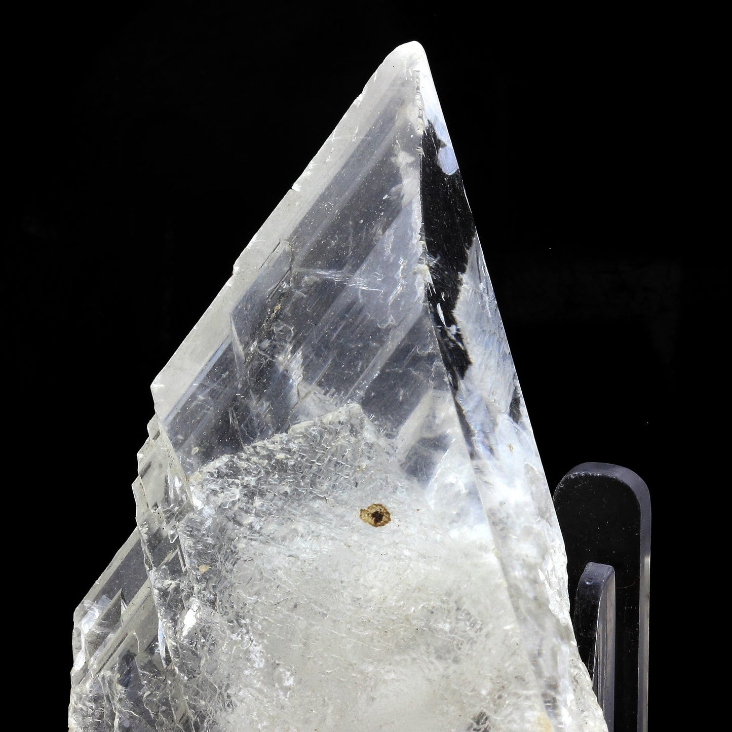 Gypse. 504.2 carats. Gypsum Quarry, Arignac, France