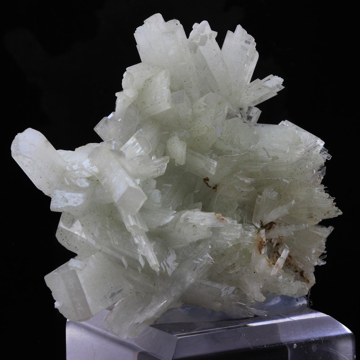 Pectolite, 204.6 carats, Jeffrey Mine, Estrie, Québec, Canada