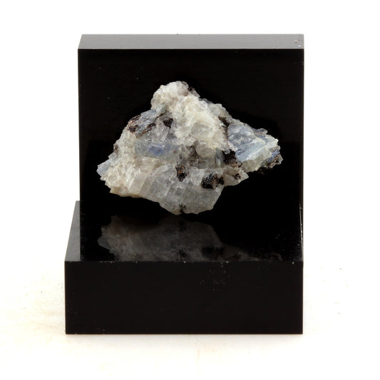 Kyanite Schist. 16.60 carats. North Bay, Ontario, Canada
