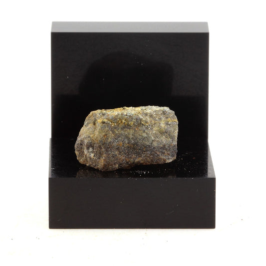 Ironstone. 17.2 carats. Grenville, Québec, Canada