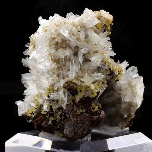 Hemimorphite + Mimetite. 1030.0 carats. Ojuela Mine, Durango, Mexique