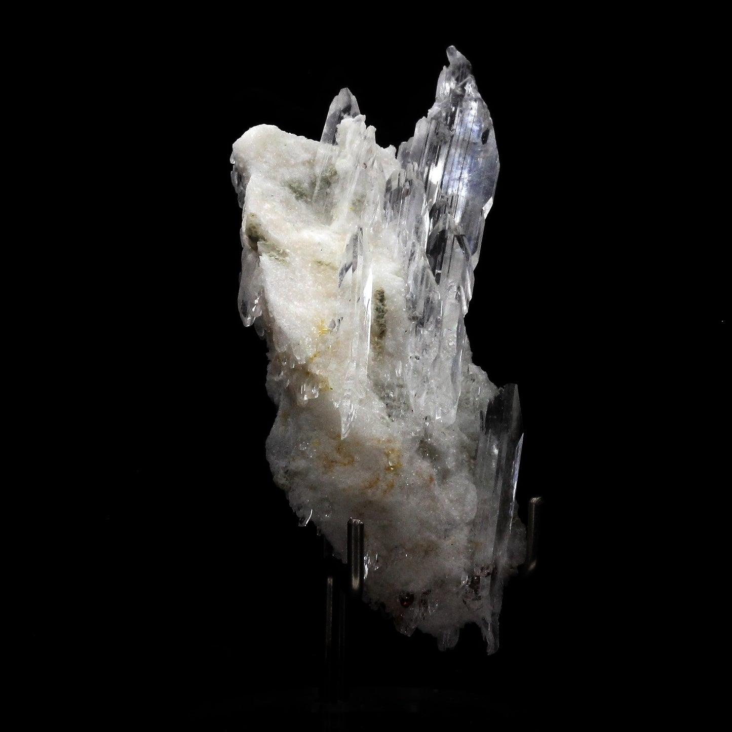 Gypse. 113.3 carats. Gypsum Quarry, Arignac, France