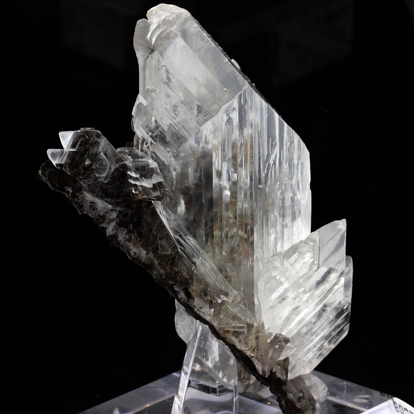 Gypse. 770.5 carats. Pinos Altos Mine, New Mexico, USA