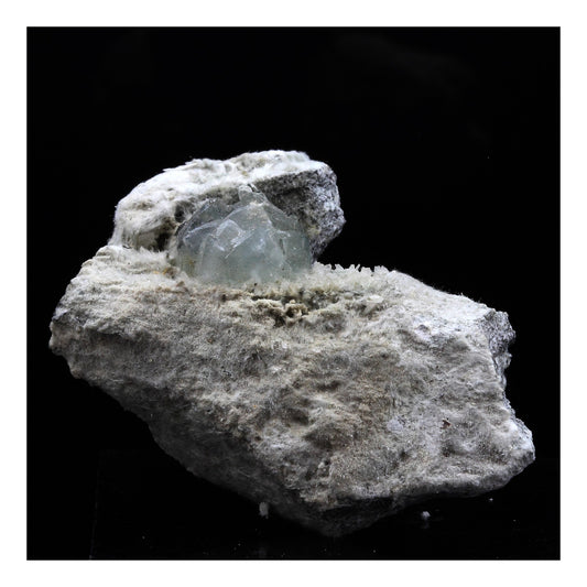 Prehnite. 72.0 carats. La Combe de la Selle, Bourg d'Oisans, France