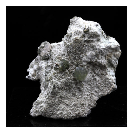 Prehnite. 118.0 carats. La Combe de la Selle, Bourg d'Oisans, France