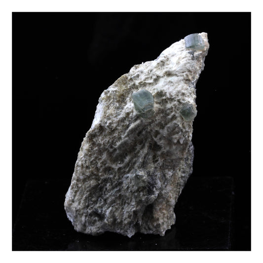 Prehnite. 179.0 carats. La Combe de la Selle, Bourg d'Oisans, France