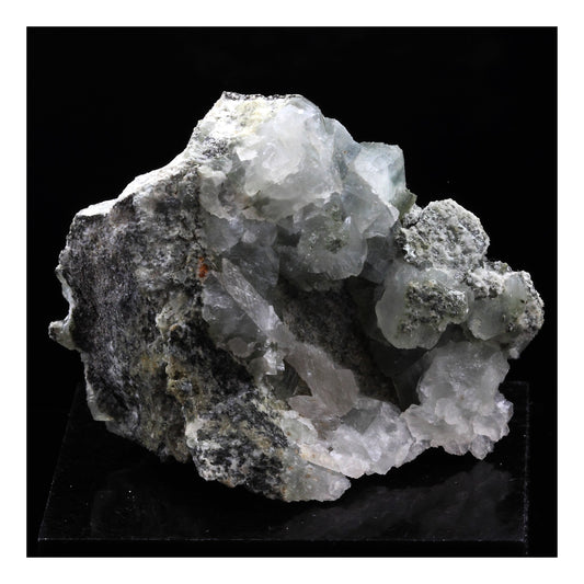 Prehnite. 297.0 carats. La Combe de la Selle, Bourg d'Oisans, France