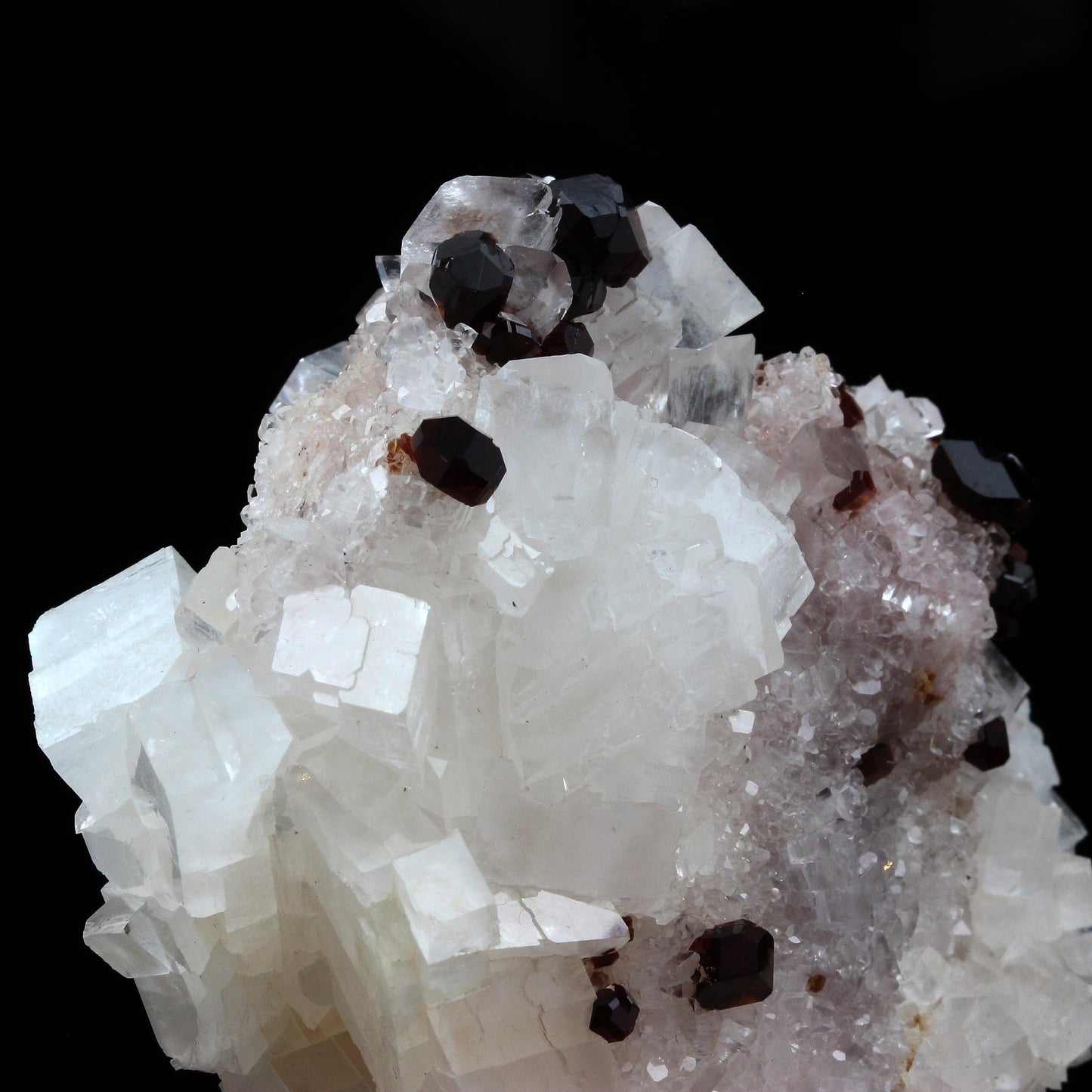 Uvite, Magnesite. 1127.0 carats. Brumado, Bahia, Brésil