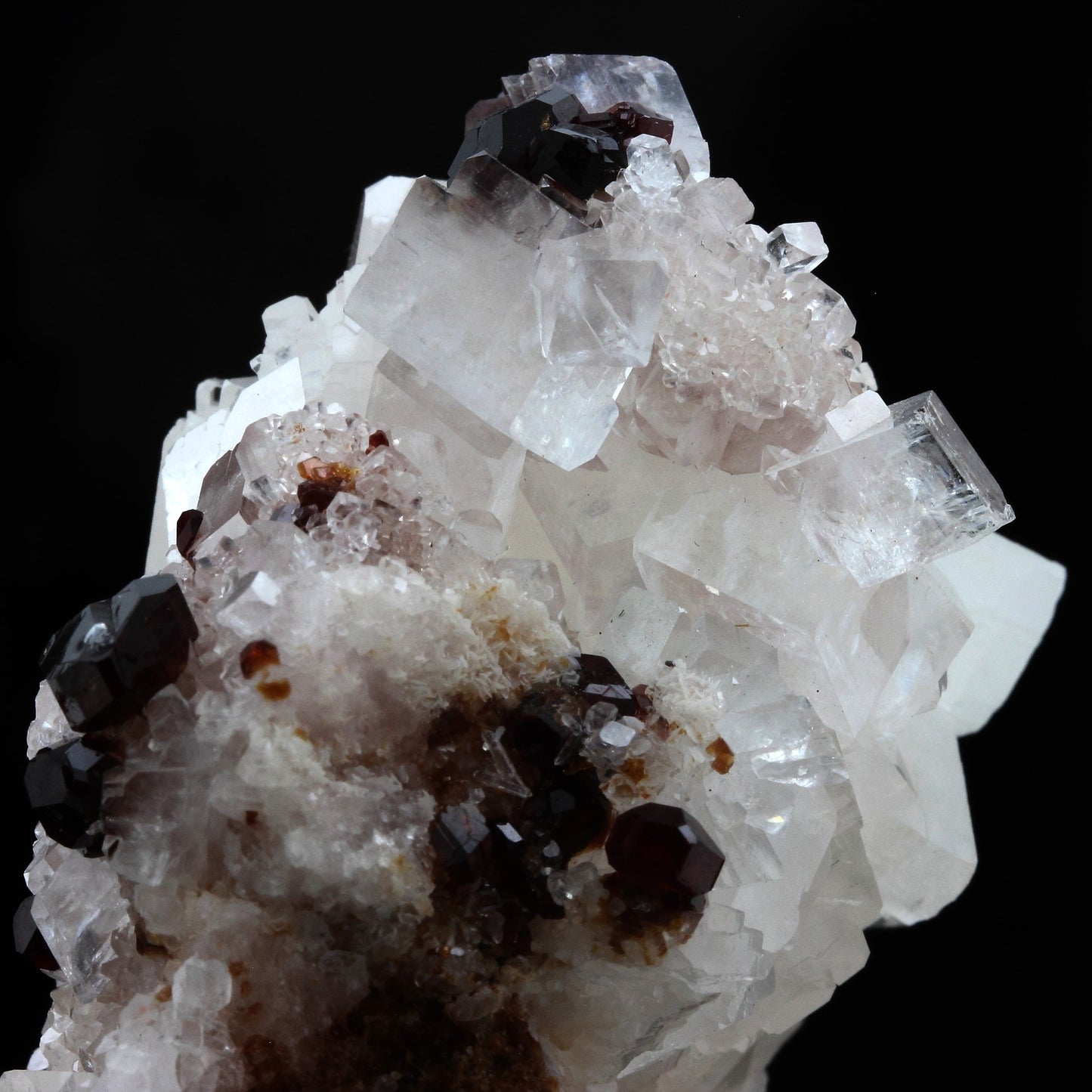 Uvite, Magnesite. 1127.0 carats. Brumado, Bahia, Brésil