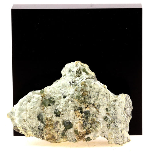 Prehnite. 510.0 carats. La Combe de la Selle, Bourg d'Oisans, France