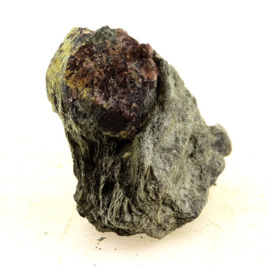 Grenat Almandin. 44.0 carats. Serevengude, Collobrières, France