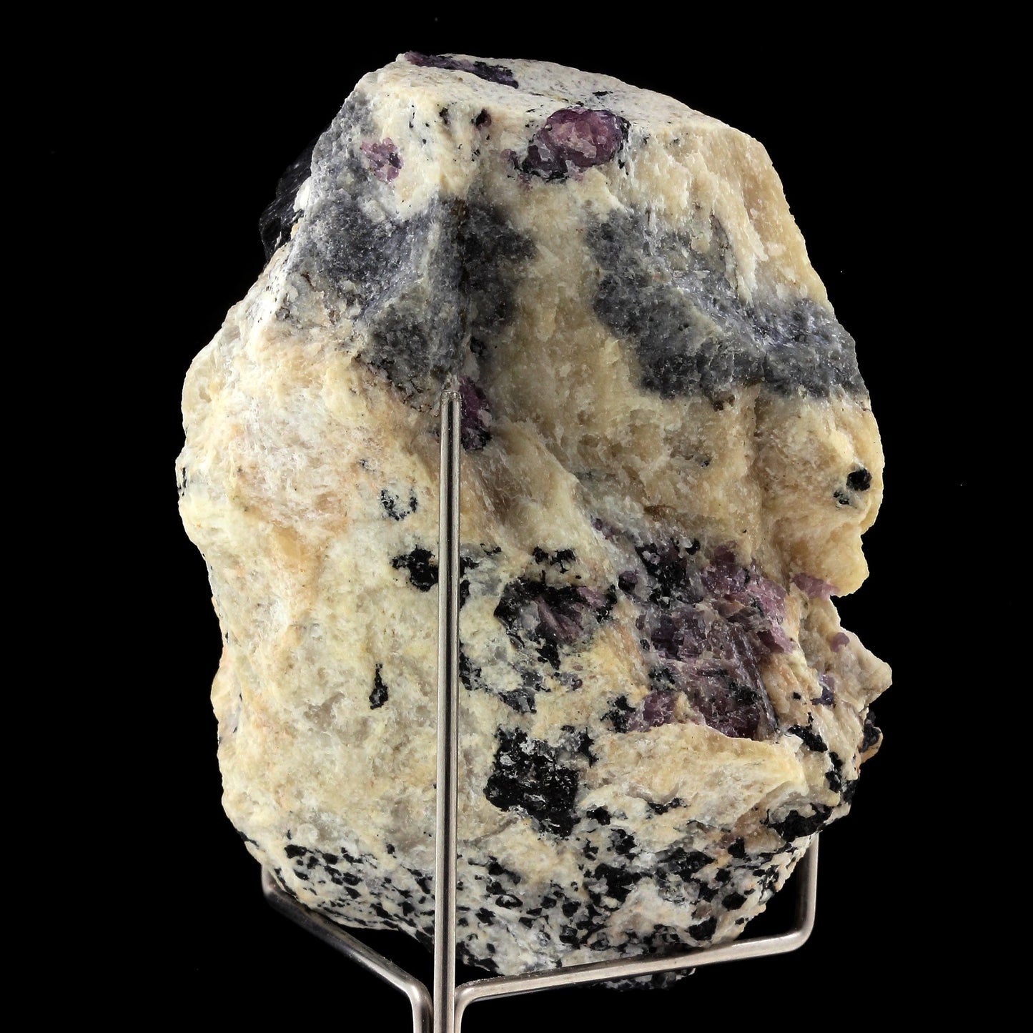 Hibonite. 1237.0 carats. Amboasary Sud, Anosy, Madagascar