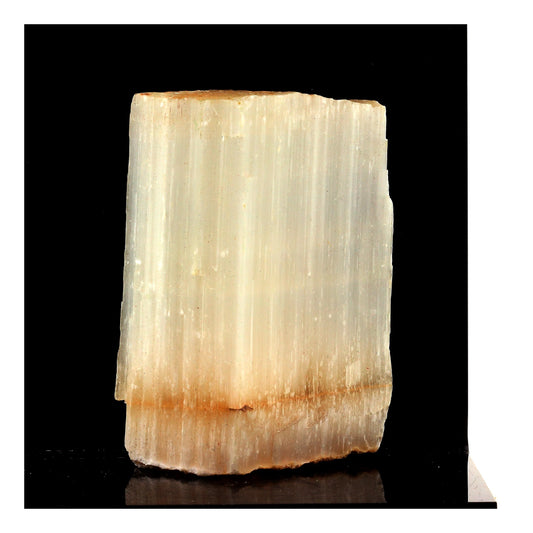 Gypse. 761.40 carats. Carrière de Champblanc, Charente, France