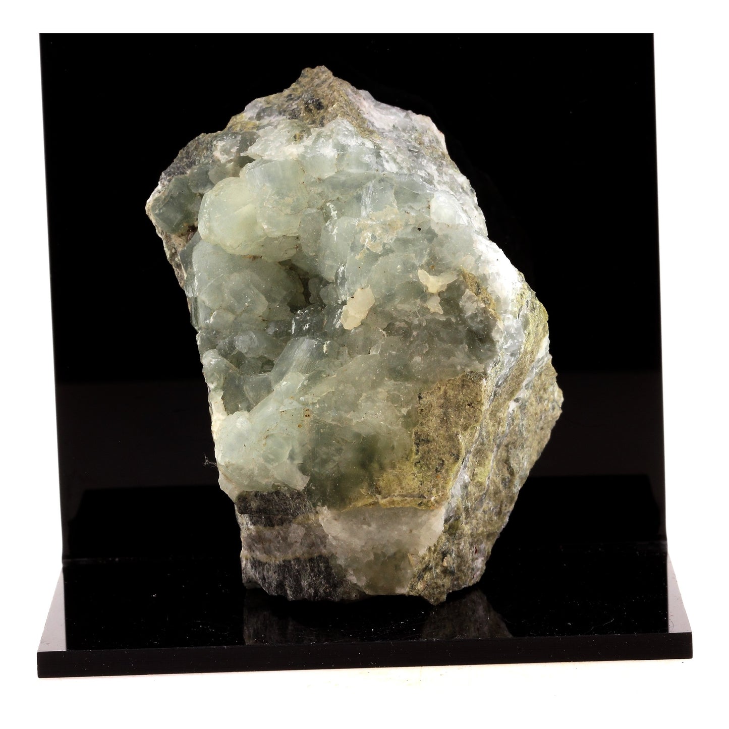 Prehnite. 1285.0 carats. Saint Christophe en Oisans, Isere, France