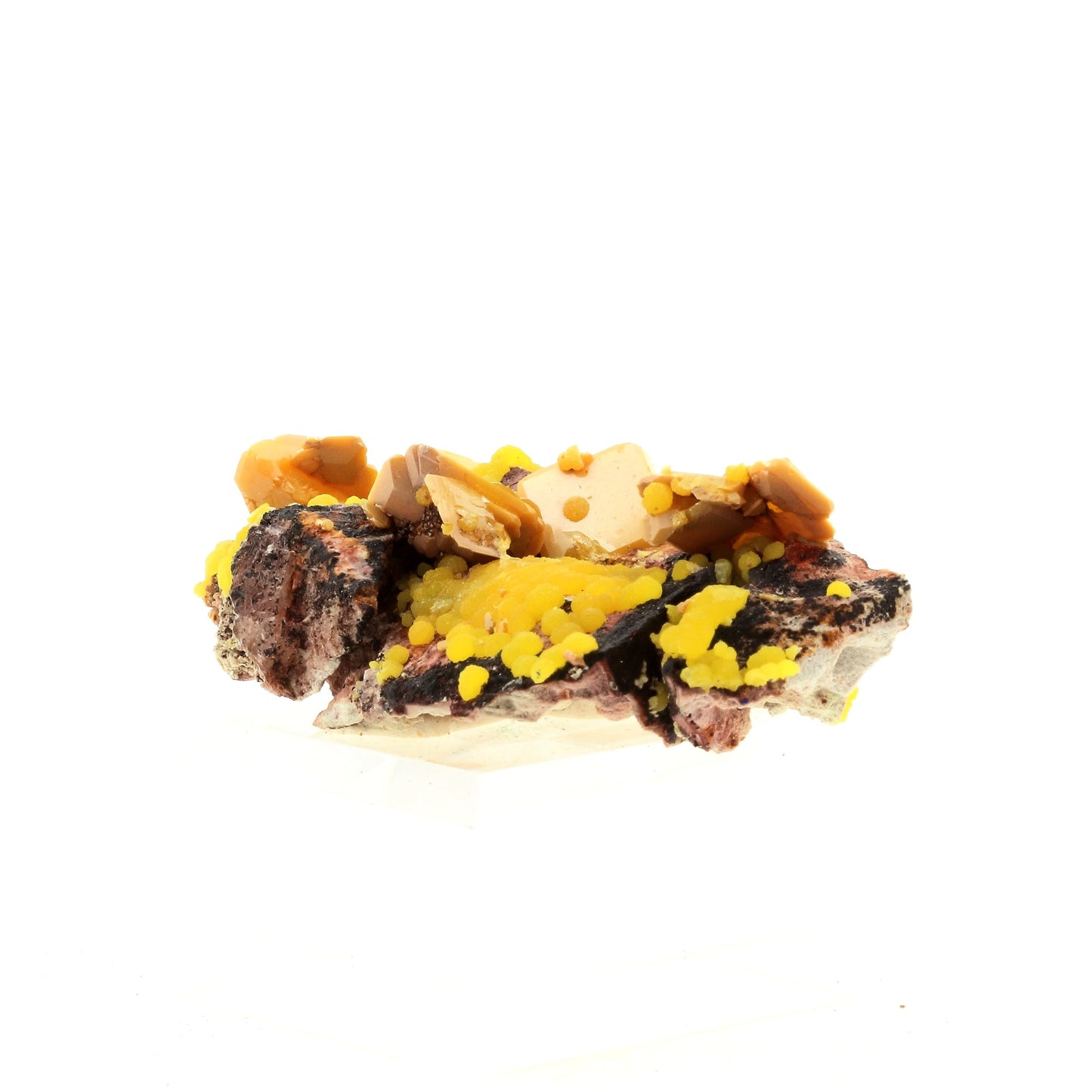 Wulfenite + Mimetite. 322.5 carats. La Morita Mine, Chihuahua, Mexique