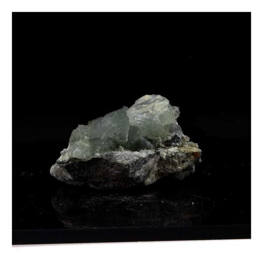 Prehnite. 86.0 carats. Saint Christophe en Oisans, Isere, France