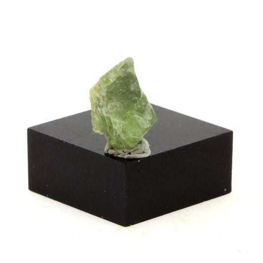 Péridot. 4.75 carats. Almklovdalen, Vanylven, Norvège