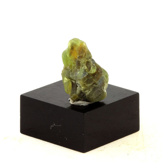 Péridot. 7.52 carats. Skardu District, Baltistan, Pakistan