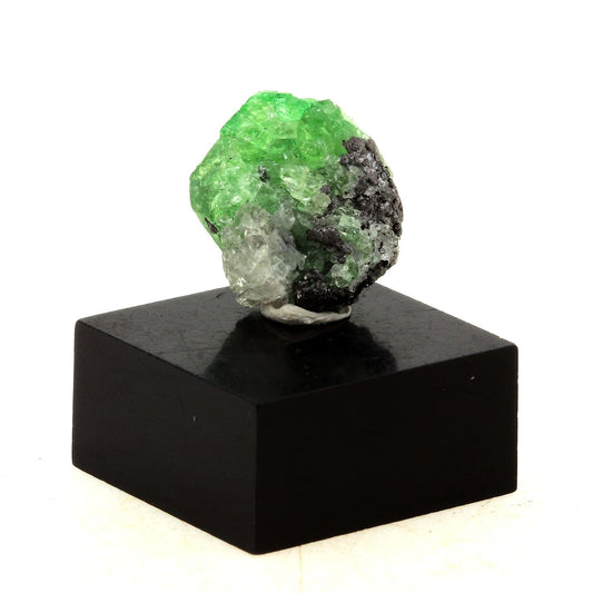 Grenat Tsavorite. 10.8 carats. Manyara Region, Tanzanie