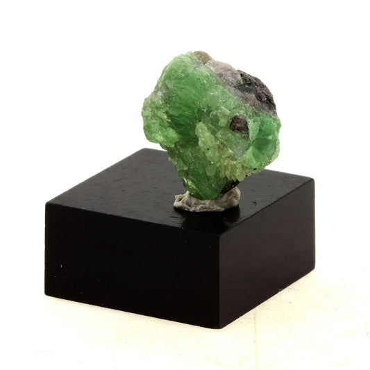 Grenat Tsavorite. 13.1 carats. Manyara Region, Tanzanie